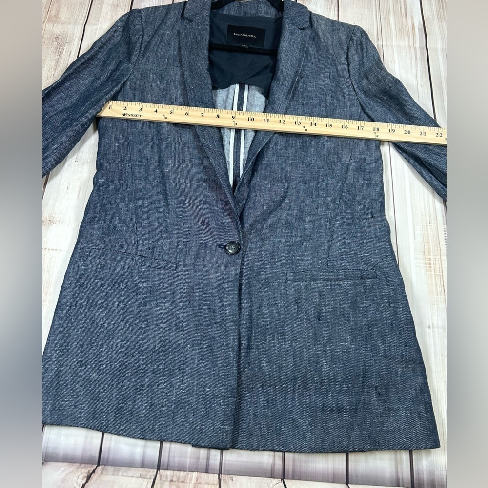 Banana Republic Navy Slub Texture Linen Blazer. Lightweight.Size 6. Quiet Luxury - Picture 5 of 11